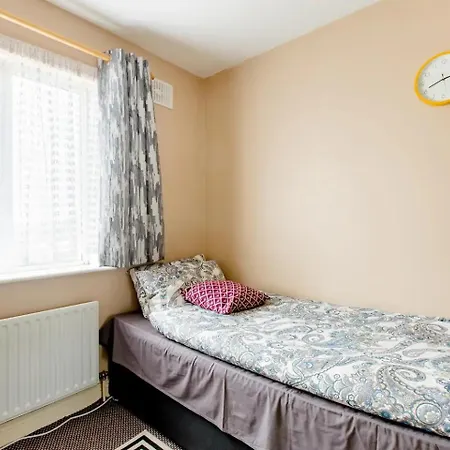Cosy Single Private Near Dublin Airport 索兹