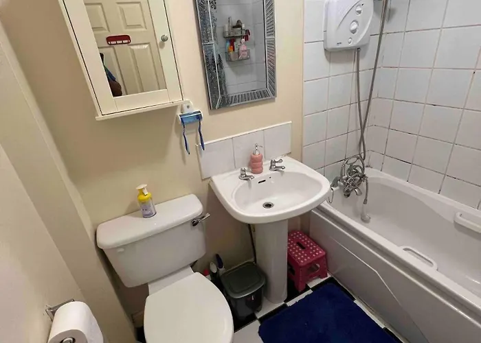 Cosy Double Private Near Dublin Airport * Swords