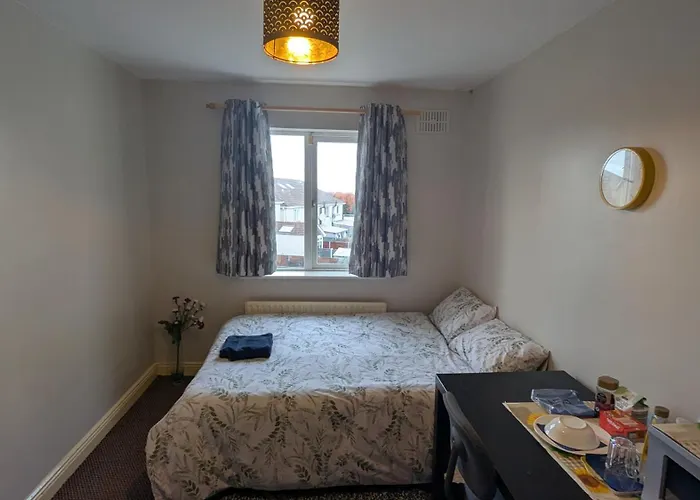 Cosy Double Private Near Dublin Airport Swords